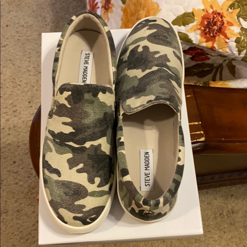 New Steve Madden slip on shoe for women
